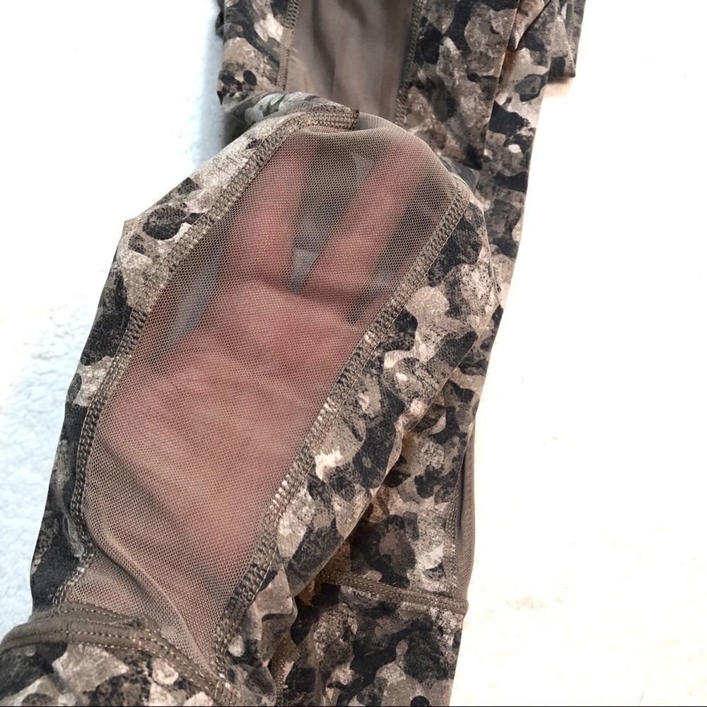MONA B CAMO STIRRUP LEGGINGS - Picture 6 of 10